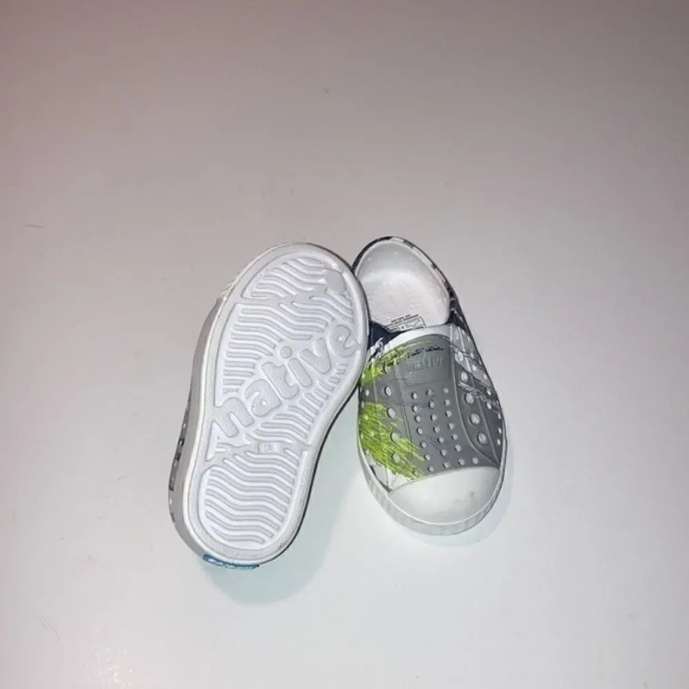 Native  shoes - Picture 3 of 3